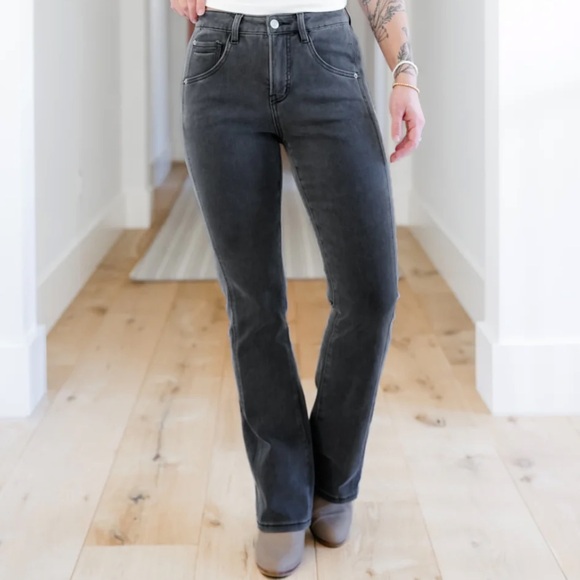 NWT RFM Mia High Rise Black Tummy Control Side Panel Bootcut Jeans - Picture 4 of 15